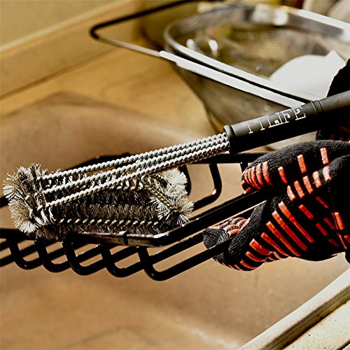 TOPQSC 3 Edelstahl Bürsten in 1 Reiniger Werkzeug/Grillhandschuhe  – Premium BBQ Zubehör-17,5 inch 3-Sided Lange mit Aufhängeöse- perfekt für Holzkohle, Charbroil, Gas, elektrischer Handgriff, Porzellan, Infrarot-Grills (Bürste) - 6