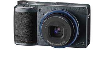 Ricoh GR IIIx Urban Edition, Metallicgraues Gehäuse mit marineblauem Ring, Digitale Kompaktkamera mit 24MP APS-C CMOS Sensor,