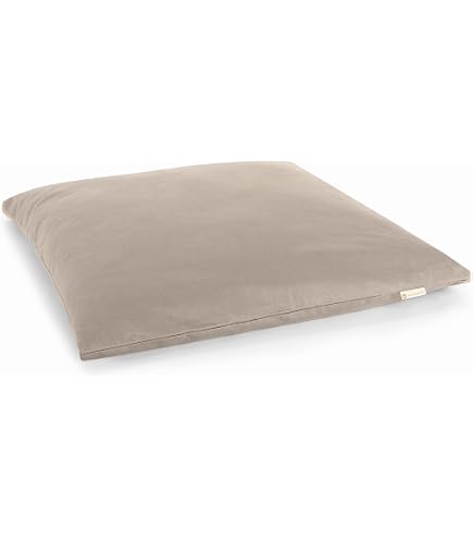 Coussin de méditation Zabuton BASIC 80x80cm, noyau constitué de plusieurs couches de coton non-tissé, housse amovible lavable à 40°C, sangle de transport, Zabuton disponible en différentes couleurs Coussin de méditation Zabuton BASIC 80x80cm, noyau constitué de plusieurs couches de coton non-tissé, housse amovible lavable à 40°C, sangle de transport, Zabuton disponible en différentes couleurs