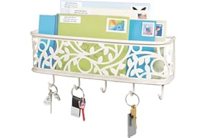 mDesign Guardallaves con Cesta metálica para Pasillo y Cocina – Compacto Llavero de Pared con Bandeja para Cartas y 5 Ganchos para Colgar – Colgador de Llaves de Metal para Pared – Crema/Beige