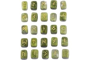 KYEYGWO Grün Jade Runen Steine Set mit Gravur Golden Elder Futhark Alphabet Symbol Edelstein, Runensteine Kristall für Meditation, Wahrsagung, Reiki Heilung und Amulett, 25 Stück