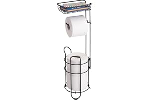 mDesign Wolnostoj?cy Uchwyt na Papier Toaletowy – Stylowy Metalowy Stojak na Papier Toaletowy – Uchwyt na Papier Toaletowy z Pó?k? i Miejscem do Przechowywania 2 Dodatkowych Rolek – Czarny Mat