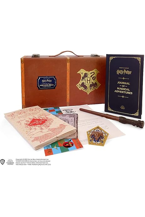 Harry Potter: Hogwarts Trunk Collectible Set : Lemke, Donald ...