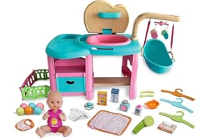 Nenuco- Maxi Care, muñeca bebé con Centro de cuidados con Cambiador, Cuna y Ducha y Accesorios, Todo en uno (Famosa 700015777)