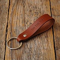 Braunes Leder Schlüsselanhänger mit Monogramm personifizierter Ringhalter Klammer Schlüssel graviertes Geschenk