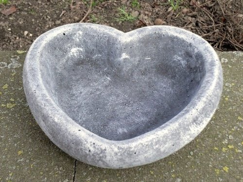 Garten Deko Grabschmuck “ Pflanzschale HERZ groß *, massiver Steinguss, frostfest bis -30°C - 2