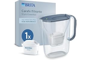 BRITA MAXTRA Style Essential vattenfilterkanna, 1 x rent prestandafilter | Stenblå (2,4 l) kylskåpssäker filterkanna med LED-filterväxlingsindikator, gångjärnslock, reducerad PFAS, kalk, metaller