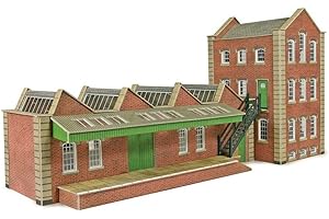 Metcalfe OO Small Factory Ready Cut Card Kit