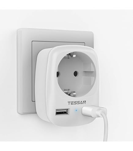 Internationale reis stekker met USB aansluiting
