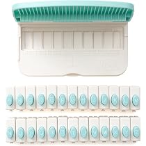 We R Memory Keepers Punzone Etichetta Angolata 3 In 1 Con Goffratura – Per Cartoncino E Carta (Opulent Garden)