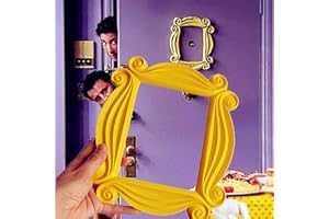 MIXXAR Marco de fotos de madera amarillo hecho a mano con diseño de amigos de la serie de televisión, colección de decoración del hogar, cosplay, regalo