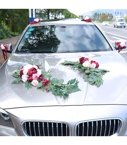 De mooiste trouwauto versiering | Inspiratie