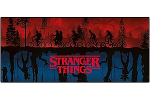 Stranger Things (Scene) XL Desk Mat – Official Netflix Merchandise by Pyramid International, 81cm x 36cm Gaming & Office Mat with Hawkins Scene Design