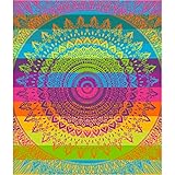 Toalla doble de gran formato ideal para la playa y la piscina; mide 175x150 cm