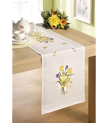 Chasse, chemin de table de Permin of Copenhagen - Eva Rosenstand - Kit au point de croix Kits - Casa Cenina