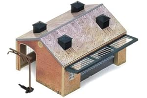 Hornby R8002 OO Gauge Goods Shed - Model Railway Accessories, Miniature Diorama Scenery for Hornby Train Sets - Lifelike Train Goods Shed Model - Scale 1:76