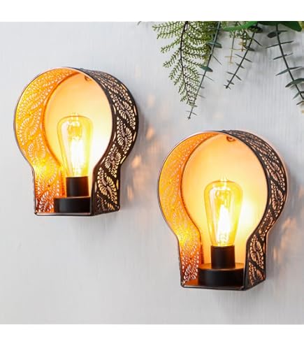 SMEEDIJZEREN WANDKANDELAAR 17E EEUWS H 37CM B 9CM D 26CM - verlichting
