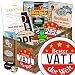 Produktbild Ossi Vatertagsgeschenke BESTER VATI DER WELT - Waren DDR „echte Männer in der DDR “ inkl. Geschenkverpackung mit Ostmotiven. DAS Ostprodukte Geschenk für Männer mit Bier + Schnaps + Kondomen + Erichs Rache und mehr. Für Ostalgiker ein tolles Geschenk. Traditionsprodukte und Kultprodukte im Geschenkset aus Ostdeutschland ++ Ostpaket DDR Geschenkbox DDR Produkt DDR Box Waren DDR Geschenk für den Mann DDR Vatertagsgeschenke Ostalgie