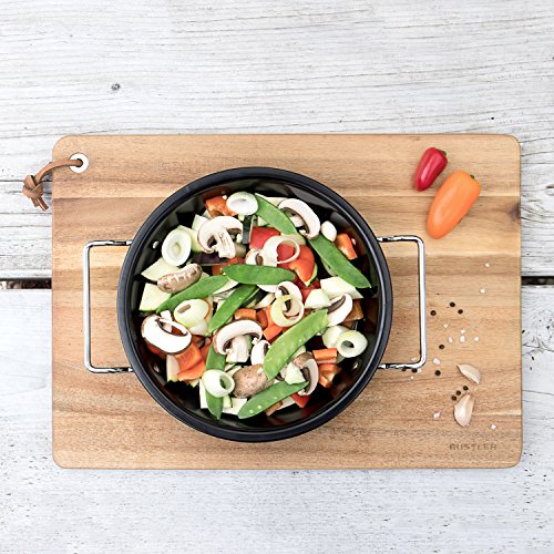 Rustler Schneidebrett / Servierbrett aus Akazienholz | Holzbrett mit Aufhängemöglichkeit | Servierbrett Holz in braun | 46 x 33 x 1,8 cm | Küchenbrett zum Zubereiten von Gemüse, Kräuter, Fleisch und Fisch - 6