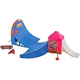 Hot Wheels Parque de skate de atracciones Set de juego con monopatín de juguete y zapatillas para dedos, +5 años (Mattel HGT9