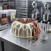 Deconox Sarmal Tasarımlı Silikon Kek Kalıbı - Y&uuml;ksek Isıya Dayanıklı, Yapışmaz ve Esnek Spiral Pasta Kalıbı (22x8 cm, 1 Adet)
