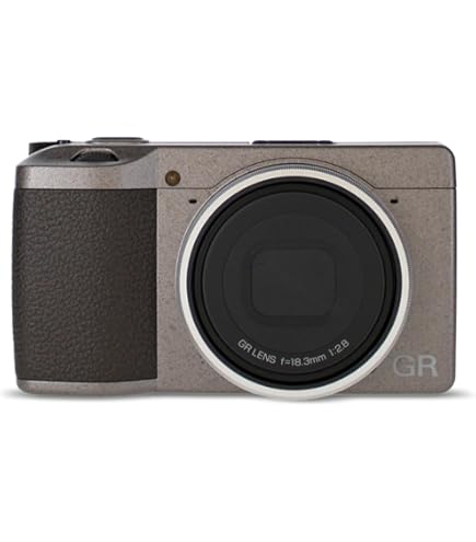 Ricoh Caplio R8 Digital Cameras 10.3 Megapixels 7 x Optical