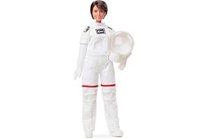 Barbie- Signature Role Models Bambola Samantha Cristoforetti Astronauta ESA, da 29,2Cm Castana e Articolata con Casco e Tuta Spaziale Realistica, Giocattolo per Bambini 6+Anni, GTJ81