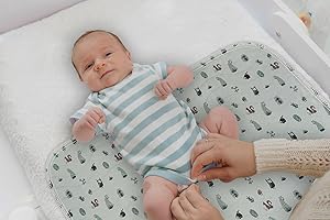 ‎FIDUCIA kleine Inkontinenzunterlage, Auflage, bunt ca. 70x35cm, für Babybetten, Kinderbetten, Matratzenauflage, Pflege, von Castejo, waschbar, Matratzenschutz, Wickelauflage CA3311 bunt(2)