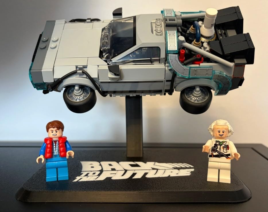 BacktoFuture Temalı Araba Standı