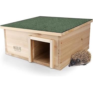 CULT at home Hedgehog house with wooden base, 37 x 37 x 18 cm, hedgehog hotel with labyrinth entrance, hedgehog food, hedgehog house, hedgehog