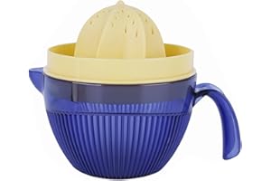 MITAUTAU Manual Plastic Orange/Grapefruit/Big Lemon Lime Juicer Squeezer, Large Hand Citrus Press with Slots Strainer＆20oz Cup with Spout, BPA-free, Wide 6-Tooth Efficient Reamer Rotary Juice Extractor