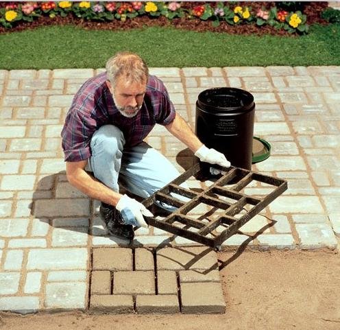 Maxeuro Betonform „Hellweg“ zum selber gießen von Gehwegen / Trittsteinen 60x50x4,5 cm – Schalungsform, Gießform - 2