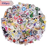 Eine große Auswahl von 200 verschiedenen Motiven und Figuren, wie Batman, One Piece, Star Wars, Captain America, Simpsons, Totoro. Trendiger Graffiti-Stil. Jeder kann davon seine Lieblingsmotive finden