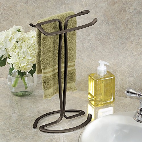 mDesign Handtuchständer – praktisches Badzubehör zum Aufhängen kleinerer Handtücher, ideal für den Waschtisch – moderner Handtuchhalter ohne Bohren – rostfrei – Farbe: Bronze - 2