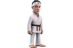 MINIX COLLECTIBLE FIGURINES Figura Minix Cobra Kai - Daniel Larusso - Artykuły kolekcjonerskie na wystawę - Pomysł na prezent - Zabawki dla dzieci i dorosłych - Fani TV BANDAI MN13456