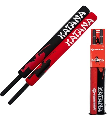 Het Maken Van Een Naam In Een Metalen Lemmet Van Een Japans Katana Samurai Zwaard Smid Snijdt Sword Met Hamer En Kleine Pin Image247553577