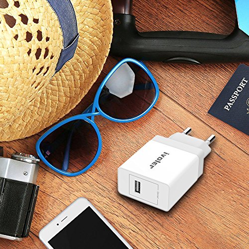 iVoler Caricatore da Muro (2.4A) con Cavo USB (1m) per Ricarica e Trasferimento Dati per iPhone X, 8, 8 Plus, 7, 7 Plus, 6s Plus, 6s, 6 Plus, 6, SE, 5s, 5c, 5, iPad mini / Air,iPod Nano / Touch, Caricabatterie USB Alimentatore Caricatore da Parete con Tecnologia di Ricarica Rapida Qsmart per iPhone, iPad, Samsung Galaxy, Huawei,ASUS, LG, HTC, Sony,Motorola,Tablet, Smartphone e gli altri dispositivi USB. - Bianco