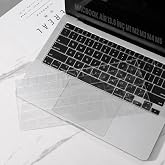 Sneezy MacBook Air 13.6 İn&ccedil; M2 M3 M4 M5 A2681 A3113 A3240 A3449 Uyumlu Şeffaf T&uuml;rk&ccedil;e Q Klavye Koruyucu