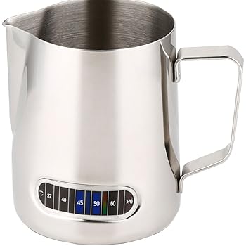 Scarlet Espresso Bricco Per Latte In Acciaio Inox 304 – Misurino Graduato Interno (ml/oz) – Versatore Per Caffetteria E Cucina – 700 Ml