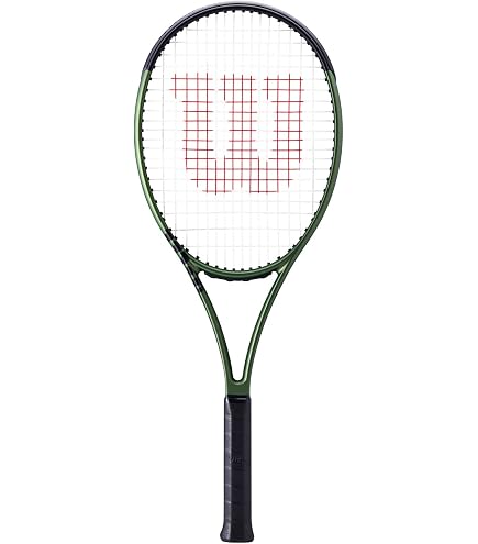 Wilson Blade 98 16X19 V8 Unstrung Tennis Racquet - 98/4 3/8 / 27