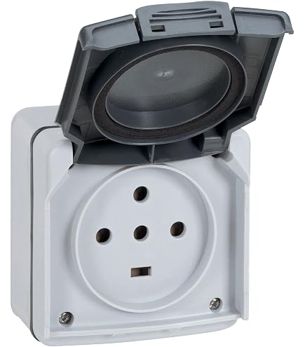 Legrand LEG90138 Presa Elettrica A Incasso – 3P+T+N – 20 A – Con Protezione Bambini – 80x80 Mm