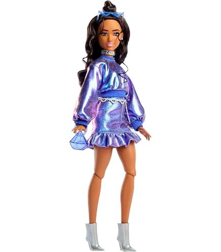 Barbie Wonder Woman Graphic Top – Cooles Puppenoberteil Mit Superhelden-Motiv, Passend Für Die Meisten Barbie-Puppen, Für Kinder Ab 3 Jahren Barbie Wonder Woman Graphic Top – Cooles Puppenoberteil Mit Superhelden-Motiv, Passend Für Die Meisten Barbie-Puppen, Für Kinder Ab 3 Jahren