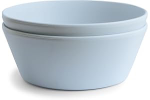 ‎MUSHIE Mushie Miski stołowe dla dzieci, zestaw 2 misek wielokrotnego użytku, bez BPA, nadają się do mycia w zmywarce i kuchenki mikrofalowej, wyprodukowane w Danii, okrągłe, pudrowy niebieski