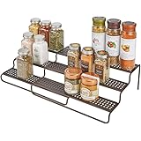 mDesign Gewürzregal für Küchenschrank – ausziehbares Küchenregal für Ordnung in der Küche – Gewürzständer mit drei Ebenen aus
