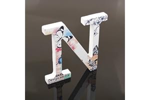 FREEAS Décoratif Bois Lettres, 26 Alphabet Blanc Lettres en Bois Avec Motif Papillon et Fleur imprimé pour Déco Nom des Enfants Fête d'anniversaire de Mariage Décoration de Maison et de Chambre à Couche (N)