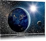 Unsere Leinwandbilder sind keine billige Importware, alle Produkte werden zu 100% in Deutschland hergestellt und versendet. Wir bieten Ihnen eine riesige Auswahl von über 5000 lizenzierten Bildern. Unser Portfolio umfasst eine Vielzahl von Kategorien wie Strände, Natur, Tiere, Landschaften, Pflanzen, Essen&Trinken, Erotik und vieles mehr. Alle Bilder sind in verschiedenen Formaten erhältlich. Somit findet sich für jeden Raum das passende Motiv in der dazu passenden Größe.