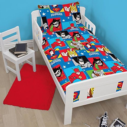 DC Super Friends Buddies 4 in 1 Junior Bedding Bundle (Duvet + Pillow + Covers)