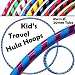 Produktbild Pro KIDS HULA HOOP Reifen für Kleine Erwachsene und Kinder (10 Farben Ultra-Grip/Glitter Deco) Faltbarer TRAVEL Hula Hoop ideal für Hoop Dance, Fitness Training, Zirkus, Festivals, Aerobic & FUN! - Größe 85cm, Gewicht 420g (Blau / Lila Glitter)