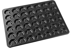 Zenker Teglia da Forno per Biscotti a Mezzaluna, Rivestimento Antiaderente, Fino a 230°C, prepara 42 cornetti, Ideale per Biscotti Fatti in casa, Dolci da Forno e Pasticceria, Dimensioni 42x32 cm