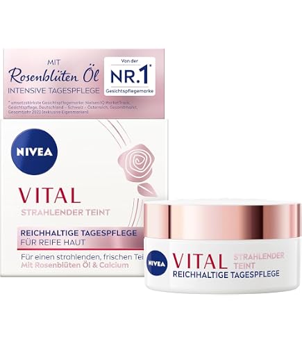 NIVEA Naturally Good Radiance Tagescreme (50 ml), feuchtigkeitsspendende  Gesichtscreme mit Aloe Vera, Tagescreme mit Jojobal und Mandell, 99  Prozent natrliche Inhaltsstoffe : Amazon.de: Kosmetik